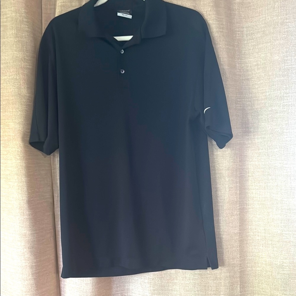 Nike Black Polo Shirt for Versatile Style